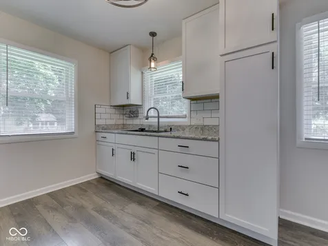 3424 Mount Vernon Place Indianapolis IN 46217