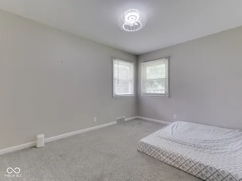 3424 Mount Vernon Place Indianapolis IN 46217