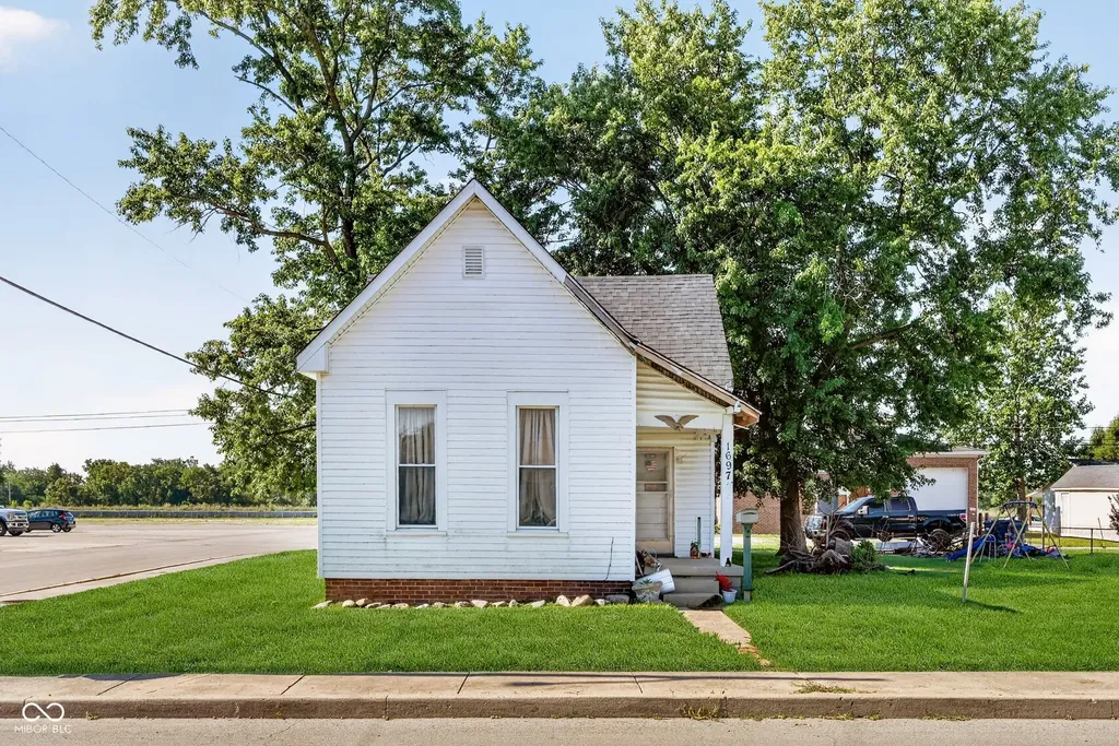 1697 Cherry Street Noblesville IN 46060