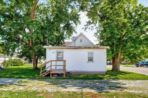 1697 Cherry Street Noblesville IN 46060