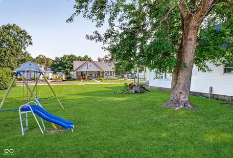 1697 Cherry Street Noblesville IN 46060