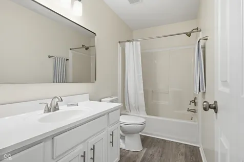 6659 Crestwell Lane Indianapolis IN 46268