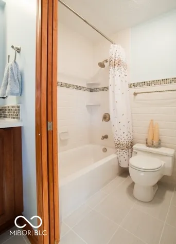 305 Baywood Court Noblesville IN 46062