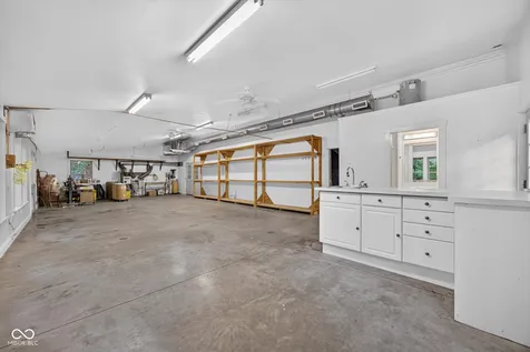 7654 N Shilo Road Unionville IN 47468