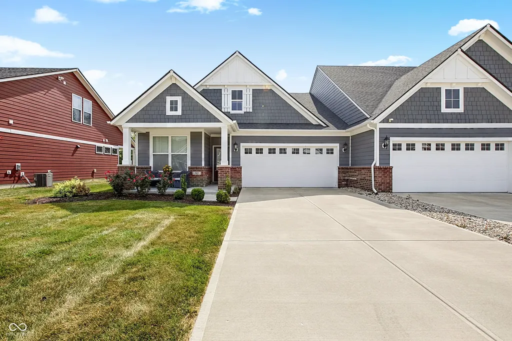 825 Stone Trace Court Avon IN 46123