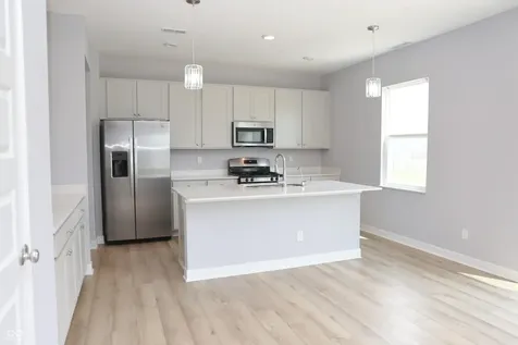 2135 Bauer Creek Whitestown IN 46075