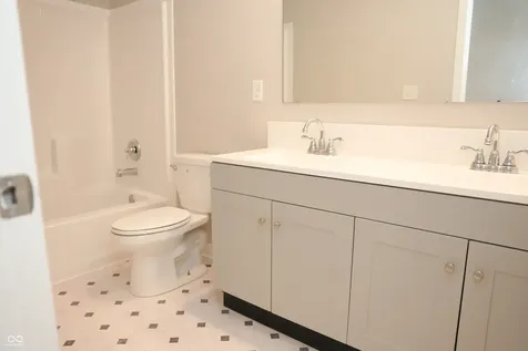 2135 Bauer Creek Whitestown IN 46075