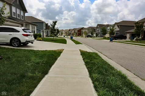 2135 Bauer Creek Whitestown IN 46075