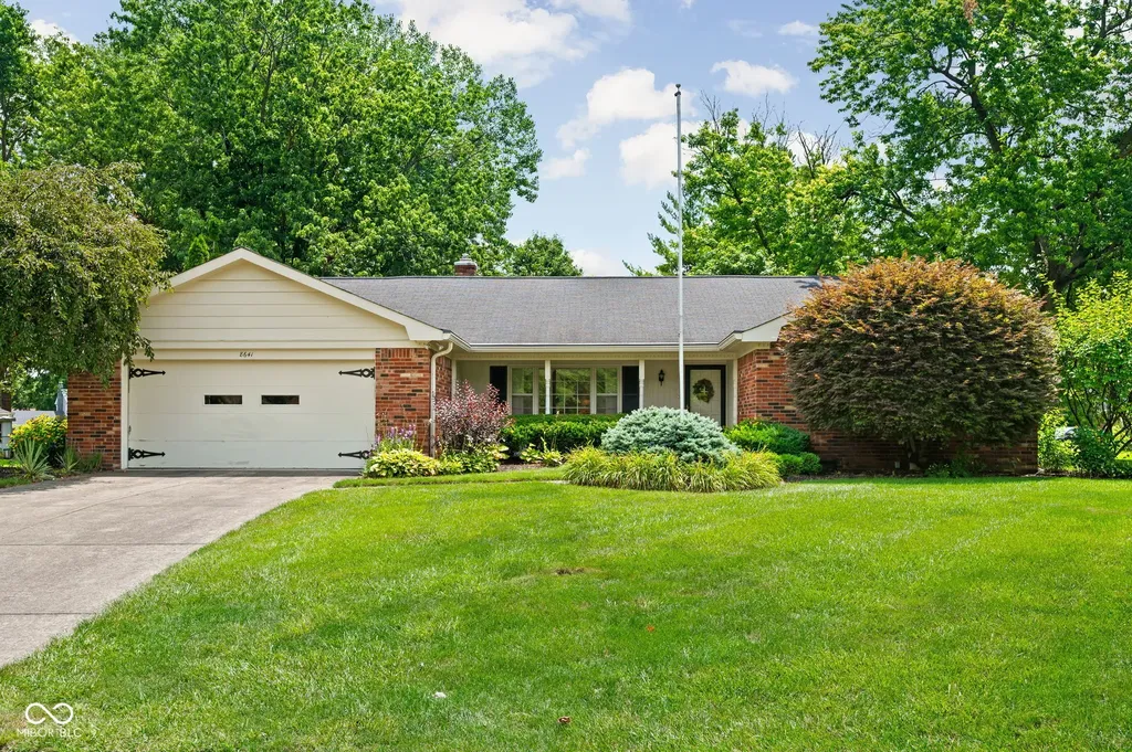 8641 Lansdowne Court Indianapolis IN 46234