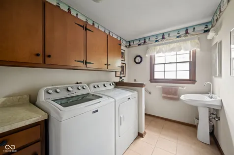 8641 Lansdowne Court Indianapolis IN 46234