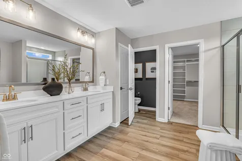 1627 Longleaf Street Avon IN 46123