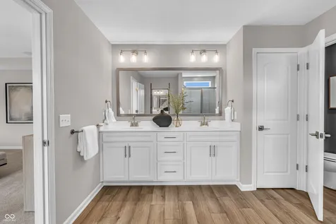 1627 Longleaf Street Avon IN 46123