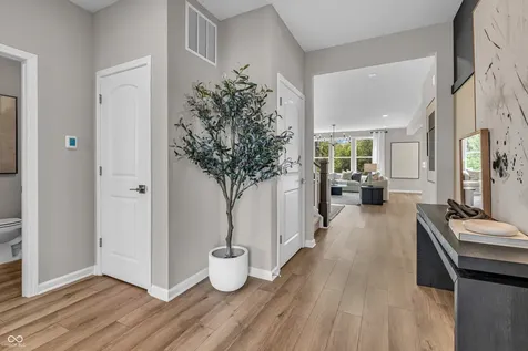 1627 Longleaf Street Avon IN 46123
