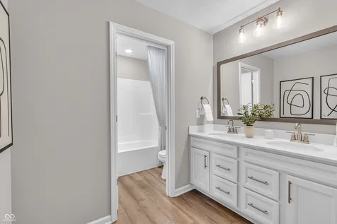 1627 Longleaf Street Avon IN 46123