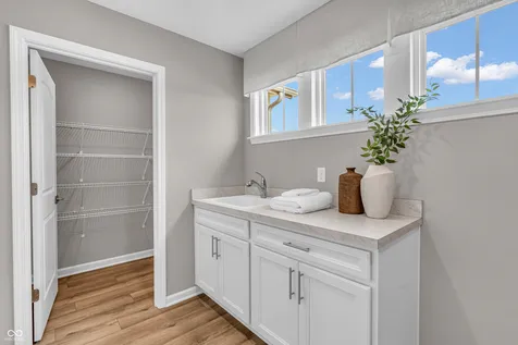 1627 Longleaf Street Avon IN 46123