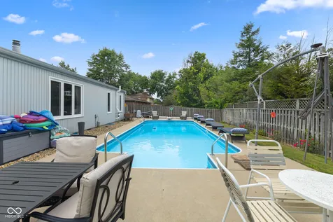 1050 Rocky Ford Road Columbus IN 47203