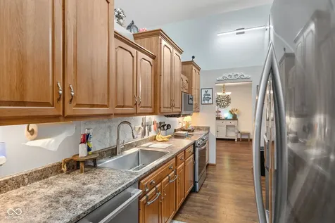 1050 Rocky Ford Road Columbus IN 47203