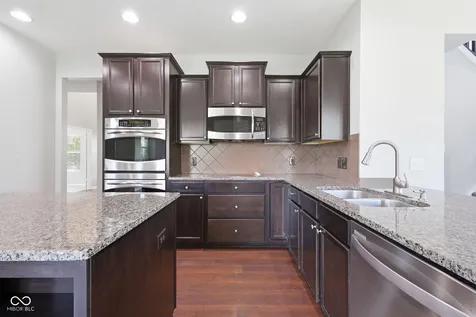 11122 Woodpark Drive Noblesville IN 46060