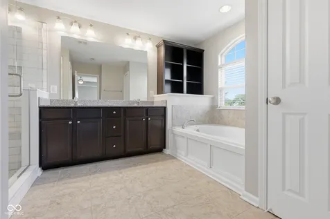 11122 Woodpark Drive Noblesville IN 46060