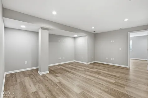 11122 Woodpark Drive Noblesville IN 46060