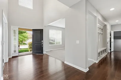 11122 Woodpark Drive Noblesville IN 46060