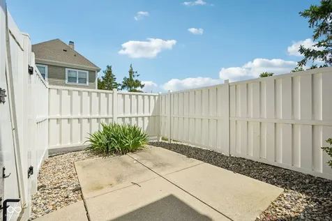 602 Rockport Place Westfield IN 46074