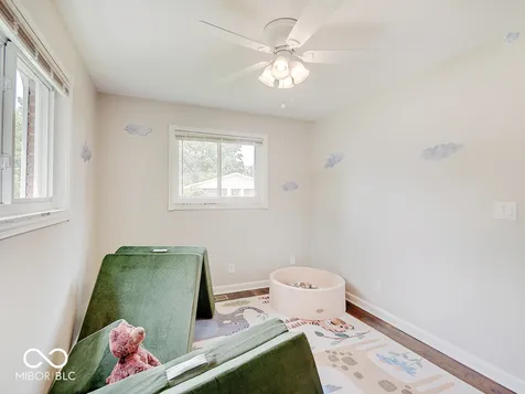 664 E Russell Lake Drive Zionsville IN 46077