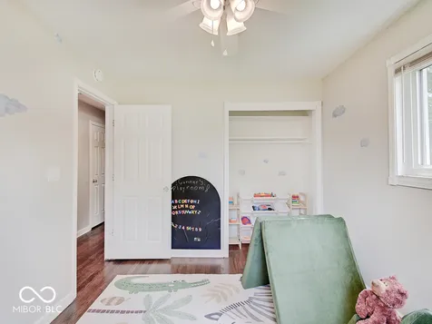 664 E Russell Lake Drive Zionsville IN 46077
