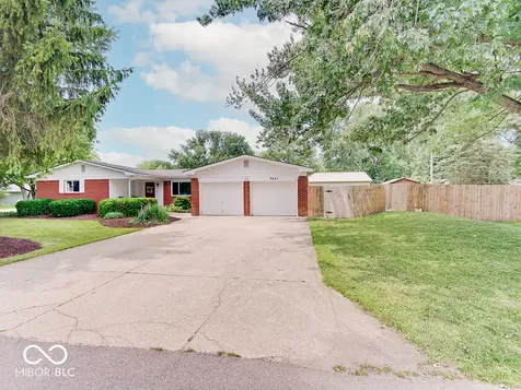 664 E Russell Lake Drive Zionsville IN 46077