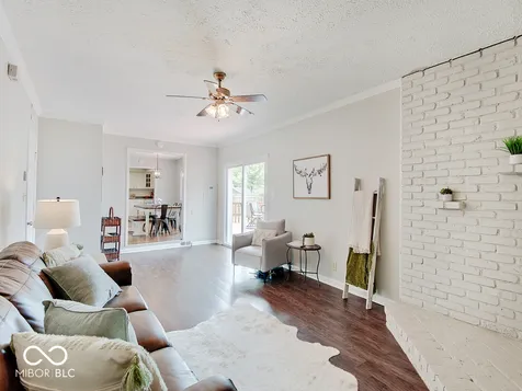 664 E Russell Lake Drive Zionsville IN 46077