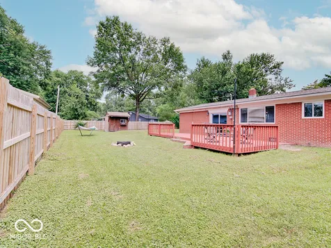 664 E Russell Lake Drive Zionsville IN 46077
