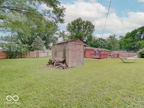 664 E Russell Lake Drive Zionsville IN 46077
