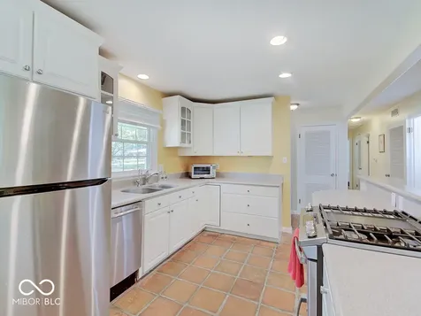 3639 Pinecrest Road Indianapolis IN 46234