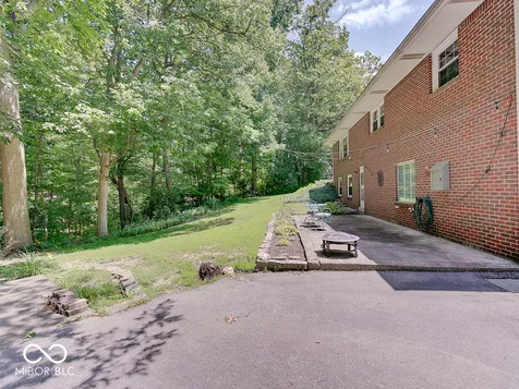 3639 Pinecrest Road Indianapolis IN 46234