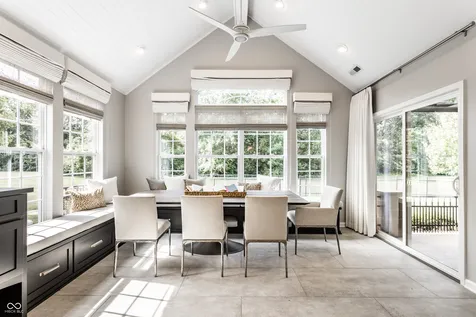 11923 Avedon Way Zionsville IN 46077