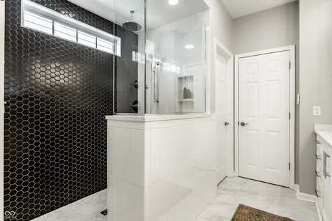 11923 Avedon Way Zionsville IN 46077