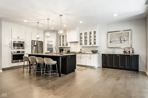 11923 Avedon Way Zionsville IN 46077