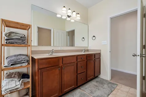 1351 Middlebury Drive Westfield IN 46074
