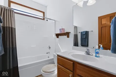 1131 Wyndham Way Greenwood IN 46142