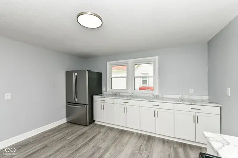 1612 N B Street Elwood IN 46036