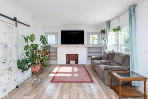 3963 Winthrop Avenue Indianapolis IN 46205