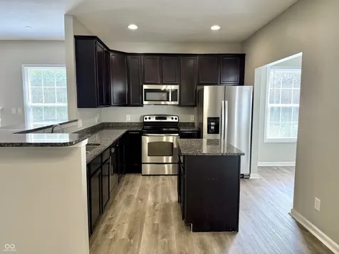 4263 Cairo Way Avon IN 46123