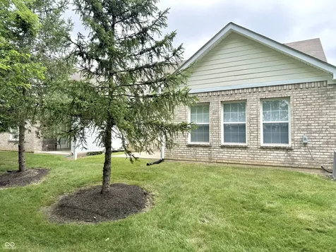 4263 Cairo Way Avon IN 46123