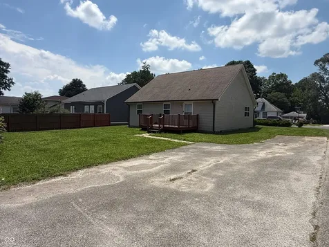 223 Taylor Street Mooresville IN 46158