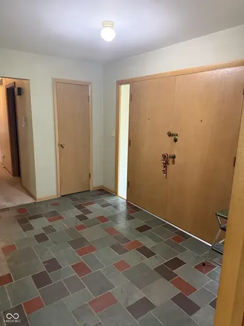 8836 Westminster Court Indianapolis IN 46256