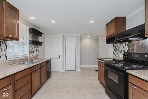 6222 Kingsley Drive Indianapolis IN 46220