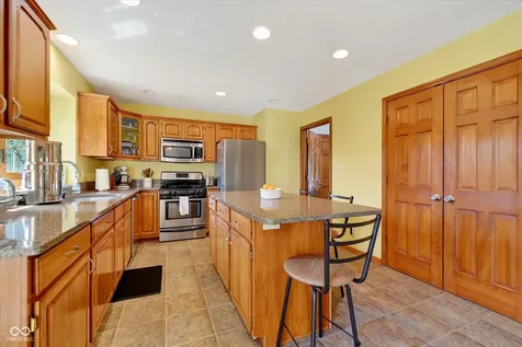 8251 Misty Cove Indianapolis IN 46236