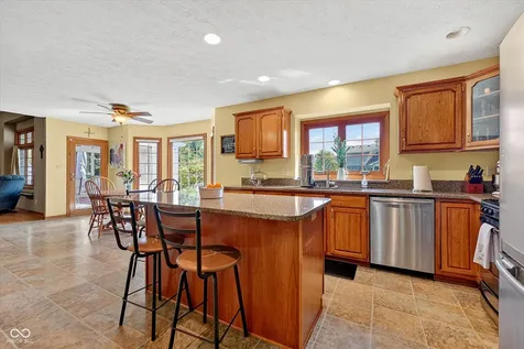 8251 Misty Cove Indianapolis IN 46236