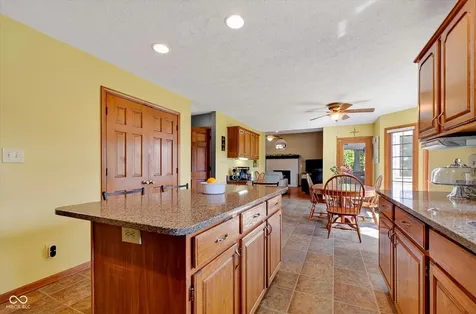 8251 Misty Cove Indianapolis IN 46236