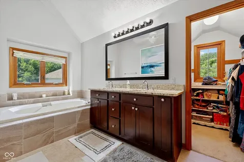 8251 Misty Cove Indianapolis IN 46236